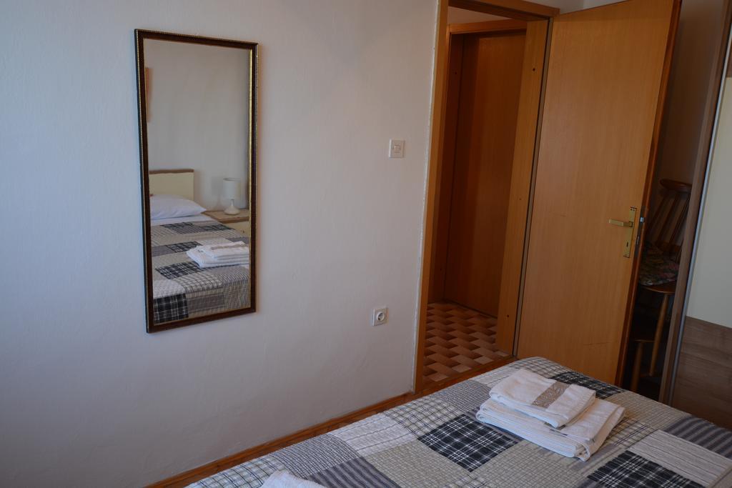 Apartment Slavica Kornic Exterior photo